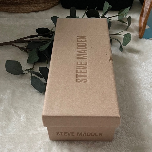 Steve Madden Brown Cut-Out Sandals - Picture 9 of 9